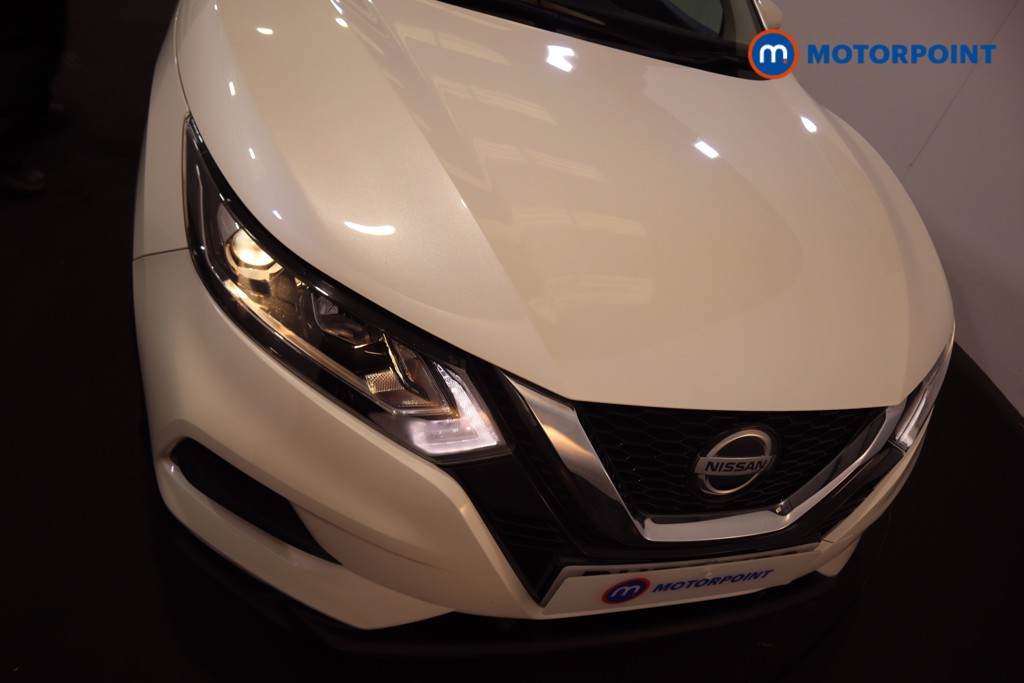 Nissan Qashqai Acenta Premium Manual Petrol SUV - Stock Number (1615807) - 33rd supplementary image