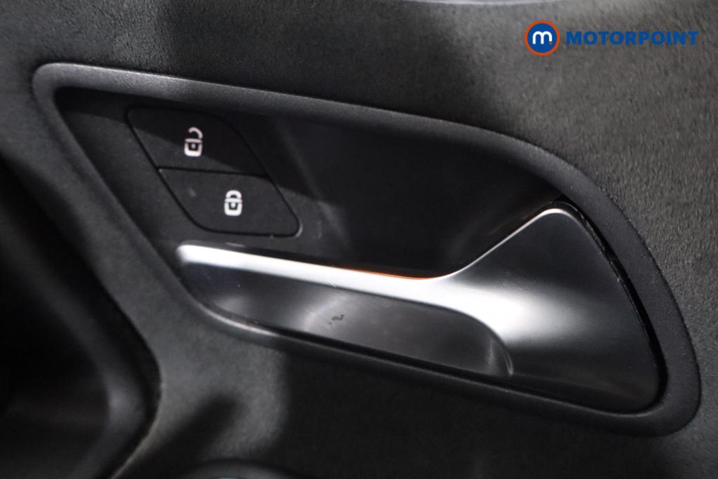 Mercedes-Benz A Class Amg Line Automatic Petrol Hatchback - Stock Number (1615905) - 11th supplementary image