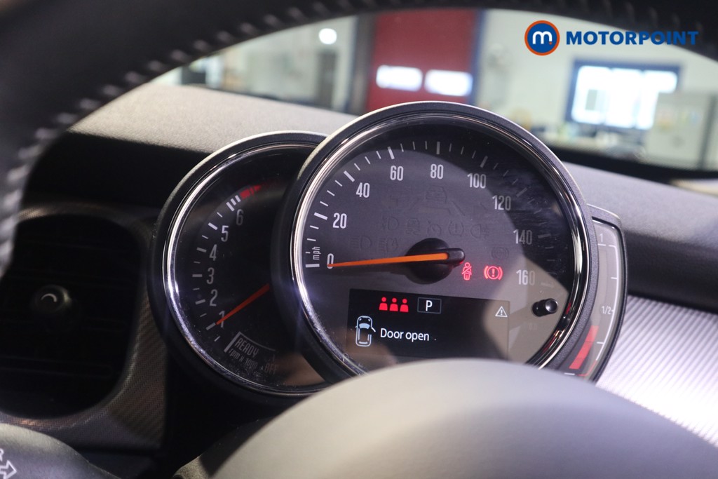 Mini Hatchback Cooper Exclusive Automatic Petrol Hatchback - Stock Number (1616580) - 4th supplementary image
