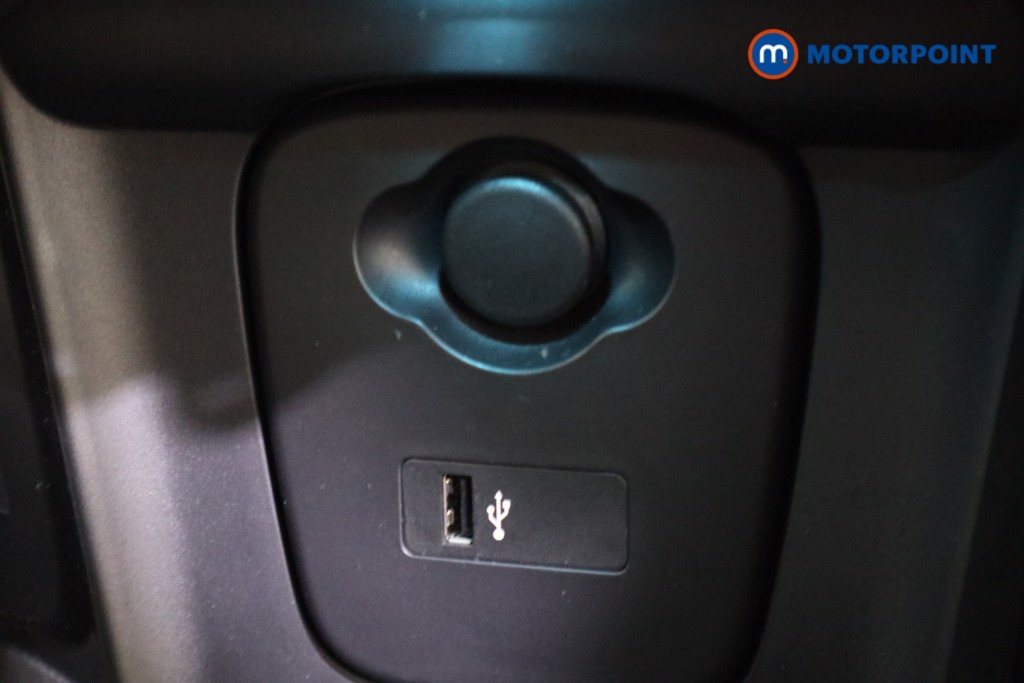 Mini Hatchback Cooper Exclusive Automatic Petrol Hatchback - Stock Number (1616580) - 9th supplementary image