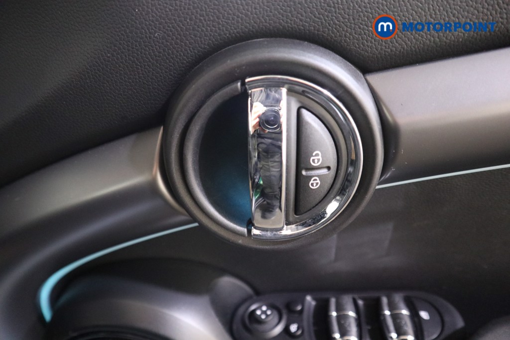 Mini Hatchback Cooper Exclusive Automatic Petrol Hatchback - Stock Number (1616580) - 16th supplementary image