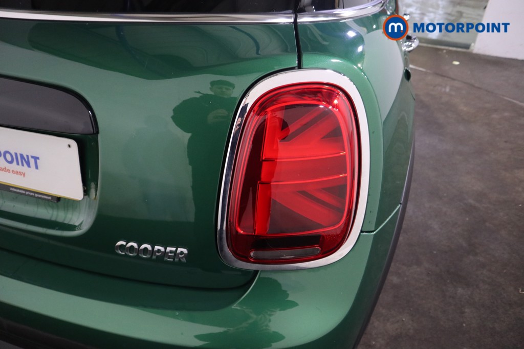 Mini Hatchback Cooper Exclusive Automatic Petrol Hatchback - Stock Number (1616580) - 29th supplementary image