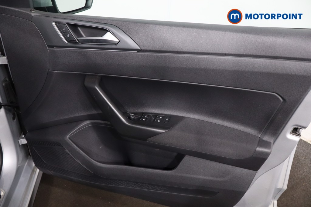 Volkswagen Polo R-Line Manual Petrol Hatchback - Stock Number (1616676) - 26th supplementary image
