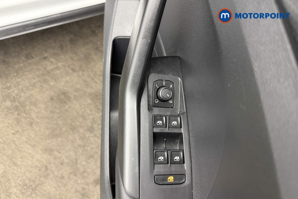 Volkswagen T-Cross Se Edition Manual Petrol SUV - Stock Number (1616993) - 16th supplementary image