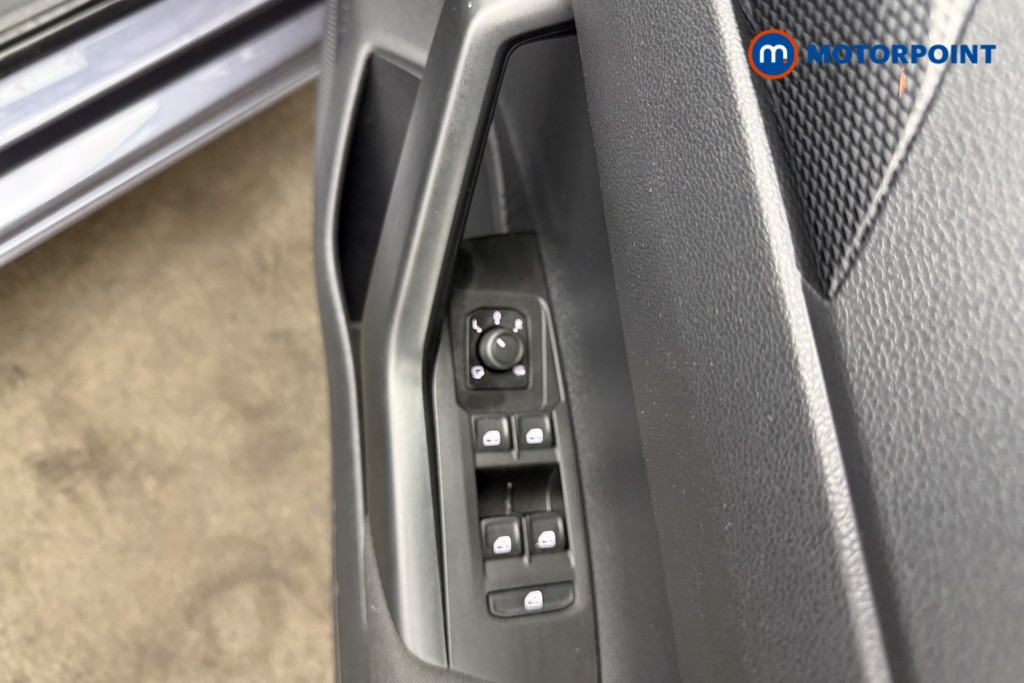 Volkswagen Polo Life Manual Petrol Hatchback - Stock Number (1617150) - 17th supplementary image