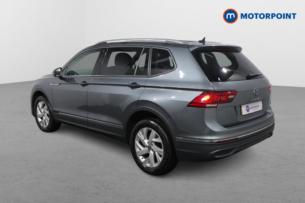 Volkswagen Tiguan Allspace Life Manual Diesel SUV - Stock Number (1617595) - Passenger side rear corner
