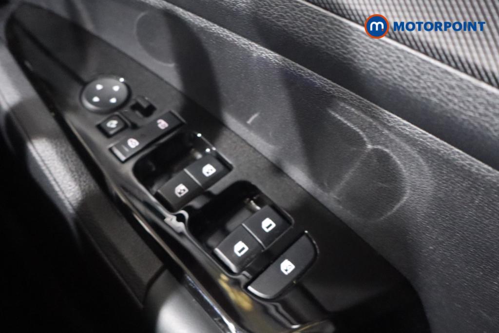 KIA Sportage 3 Automatic Petrol-Electric Hybrid SUV - Stock Number (1618534) - 12th supplementary image