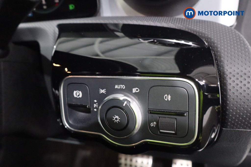 Mercedes-Benz CLA Amg Line Automatic Petrol Estate - Stock Number (1618593) - 17th supplementary image