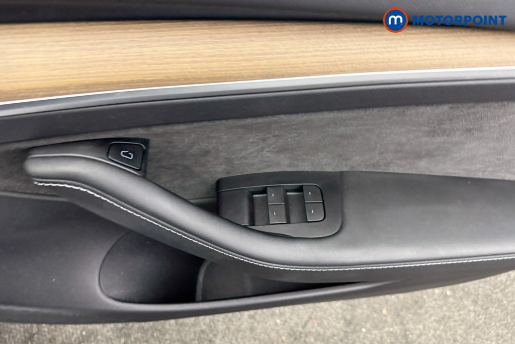 Tesla Model 3 Standard Plus Automatic Electric Saloon - Stock Number (1618609) - 14th supplementary image