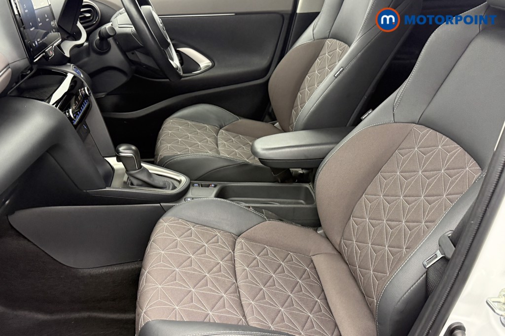 Toyota Yaris Cross Excel Automatic Petrol-Electric Hybrid Estate - Stock Number (1618645) - 23rd supplementary image