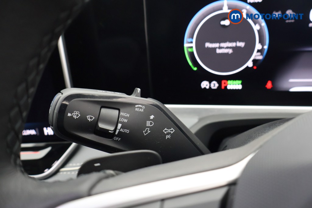 Volkswagen Passat Life Automatic Petrol Plug-In Hybrid Estate - Stock Number (1618684) - 5th supplementary image