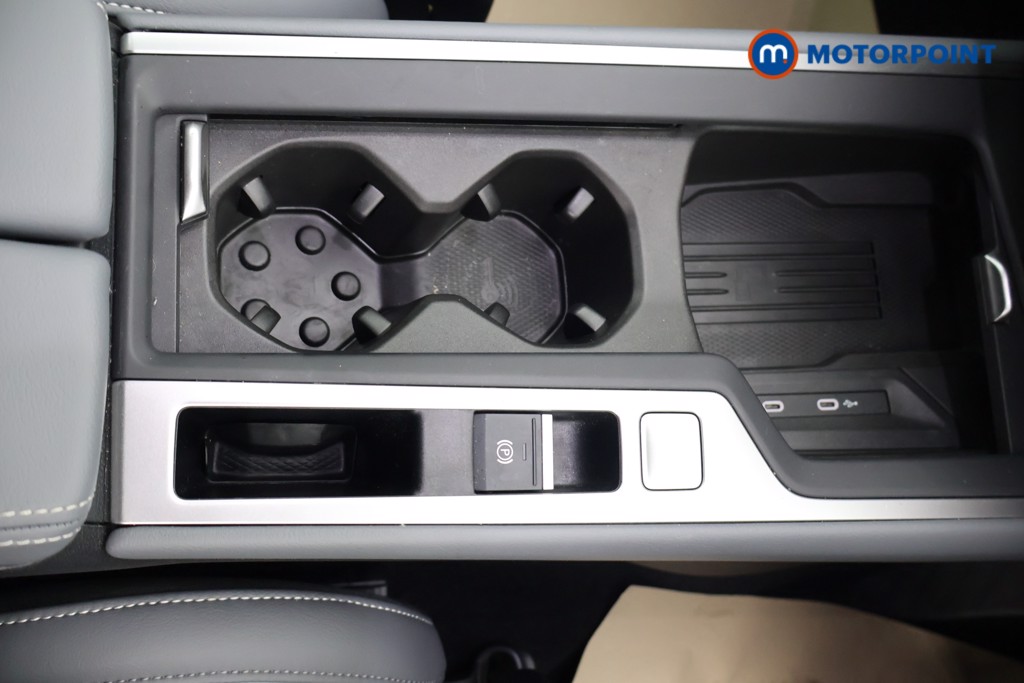 Volkswagen Passat Life Automatic Petrol Plug-In Hybrid Estate - Stock Number (1618684) - 9th supplementary image