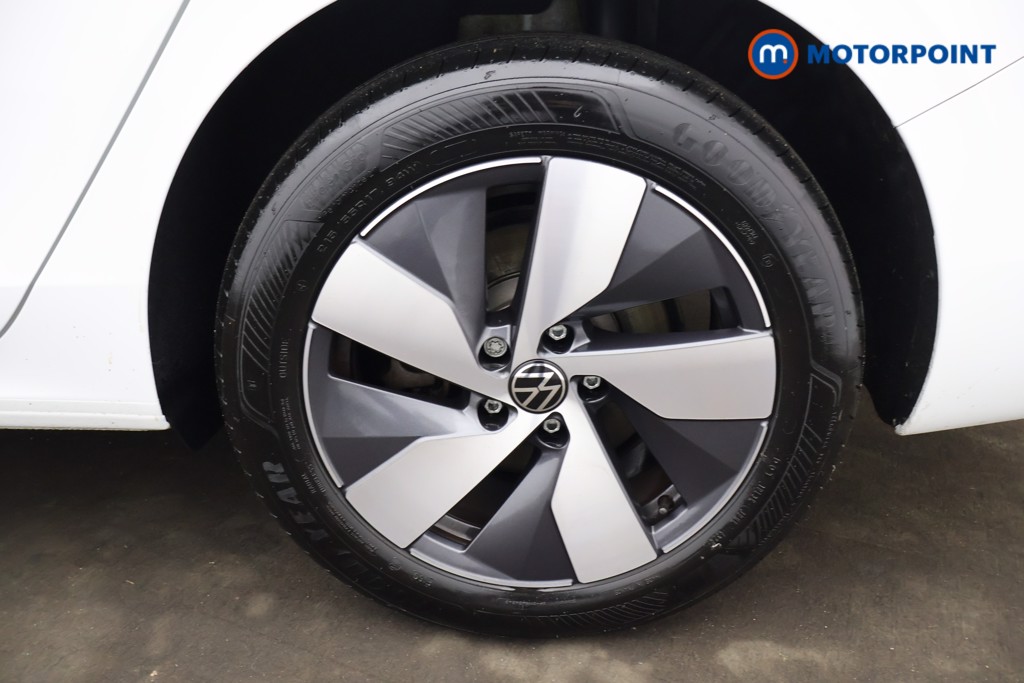 Volkswagen Passat Life Automatic Petrol Plug-In Hybrid Estate - Stock Number (1618684) - 25th supplementary image