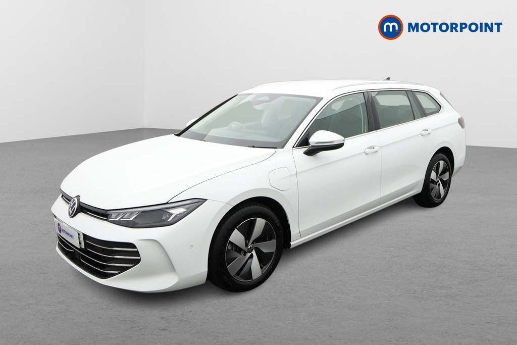 Volkswagen Passat Life Automatic Petrol Plug-In Hybrid Estate - Stock Number (1618684) - Passenger side front corner