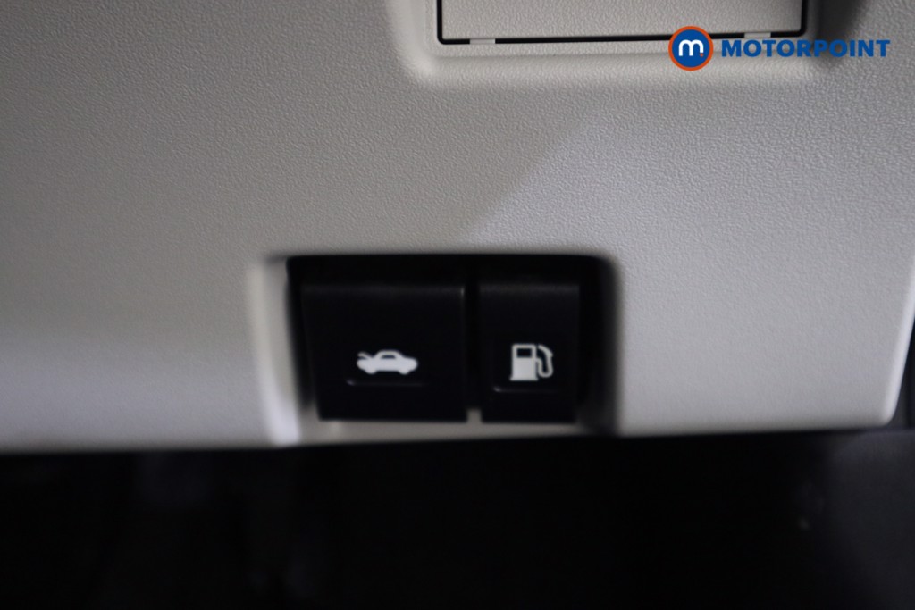 Suzuki Swift Motion Automatic Petrol Hatchback - Stock Number (1619116) - 16th supplementary image