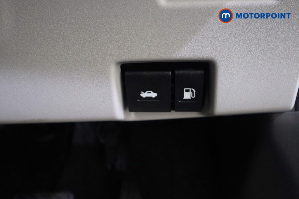 Suzuki Swift Motion Automatic Petrol Hatchback - Stock Number (1619208) - 15th supplementary image