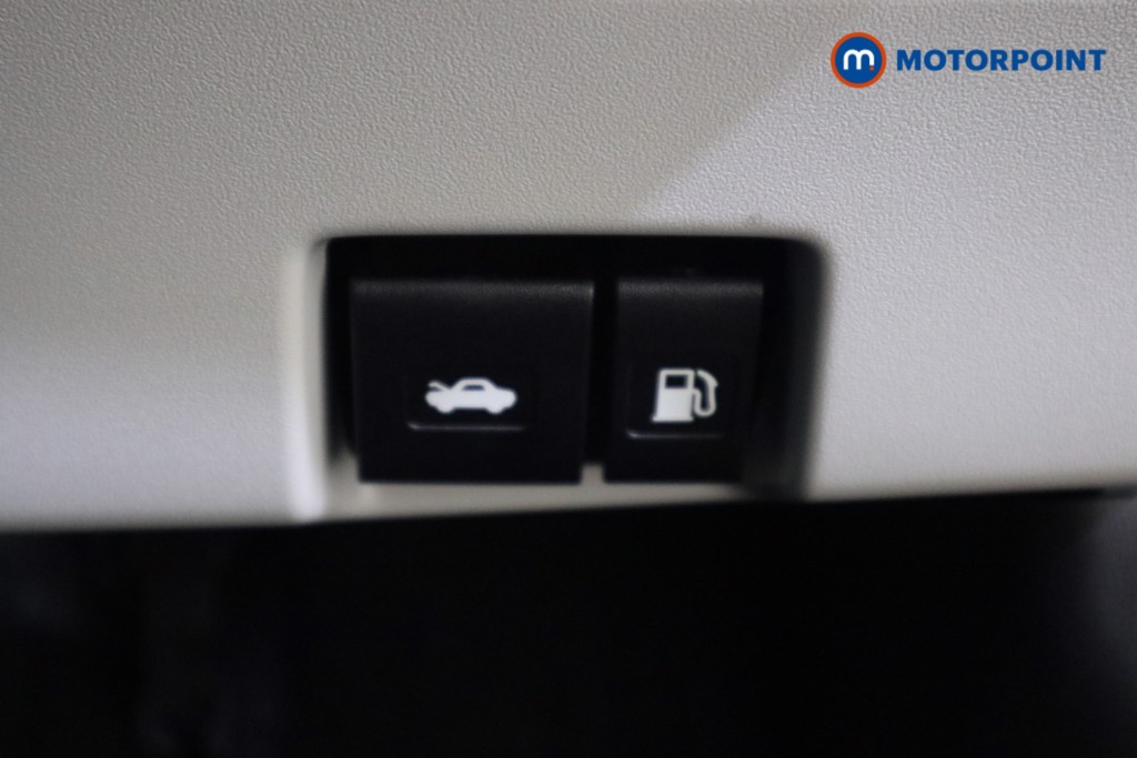 Suzuki Swift Motion Automatic Petrol Hatchback - Stock Number (1619209) - 14th supplementary image