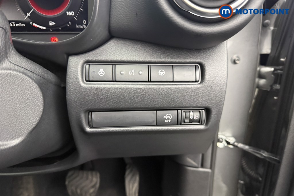 Nissan Juke Tekna Automatic Petrol SUV - Stock Number (1619213) - 14th supplementary image