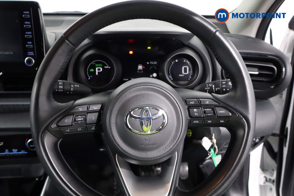 Toyota Yaris Design Automatic Petrol-Electric Hybrid Hatchback - Stock Number (1619230) - 6th supplementary image
