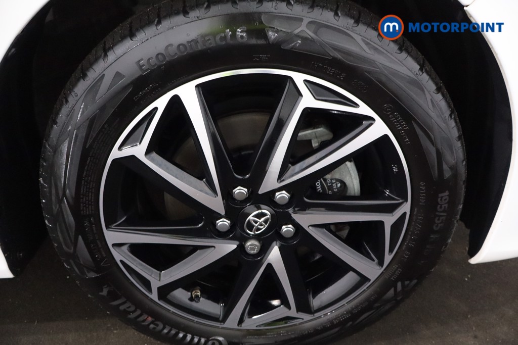 Toyota Yaris Design Automatic Petrol-Electric Hybrid Hatchback - Stock Number (1619230) - 10th supplementary image