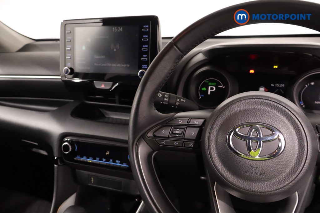 Toyota Yaris Design Automatic Petrol-Electric Hybrid Hatchback - Stock Number (1619230) - 17th supplementary image