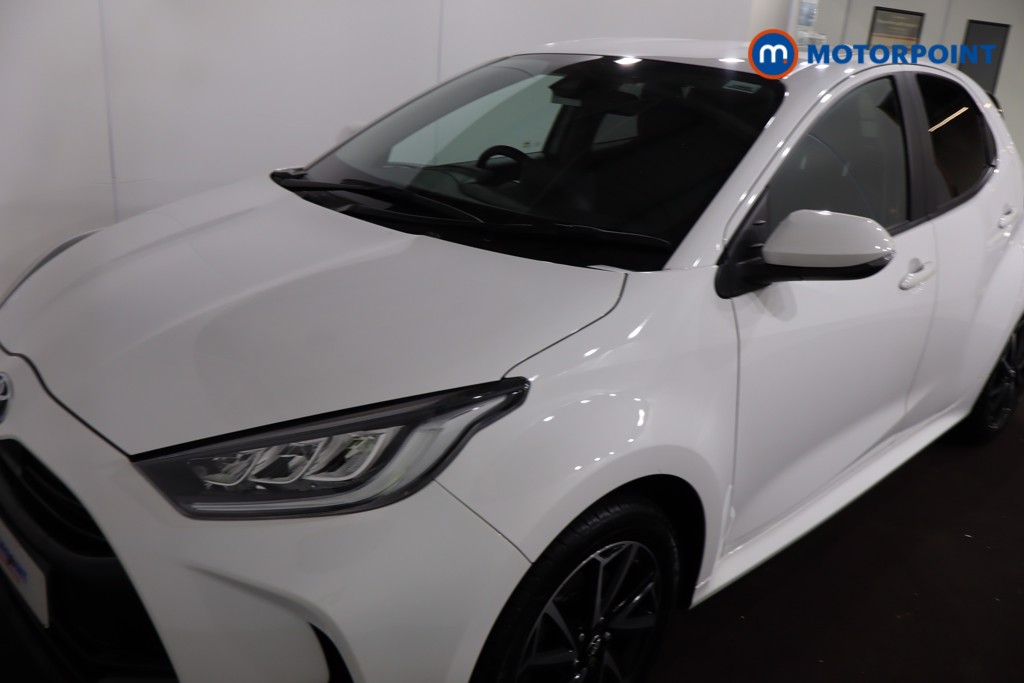 Toyota Yaris Design Automatic Petrol-Electric Hybrid Hatchback - Stock Number (1619230) - 26th supplementary image