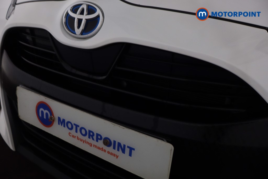 Toyota Yaris Design Automatic Petrol-Electric Hybrid Hatchback - Stock Number (1619230) - 28th supplementary image