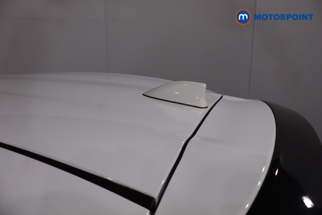 Toyota Yaris Design Automatic Petrol-Electric Hybrid Hatchback - Stock Number (1619230) - 33rd supplementary image