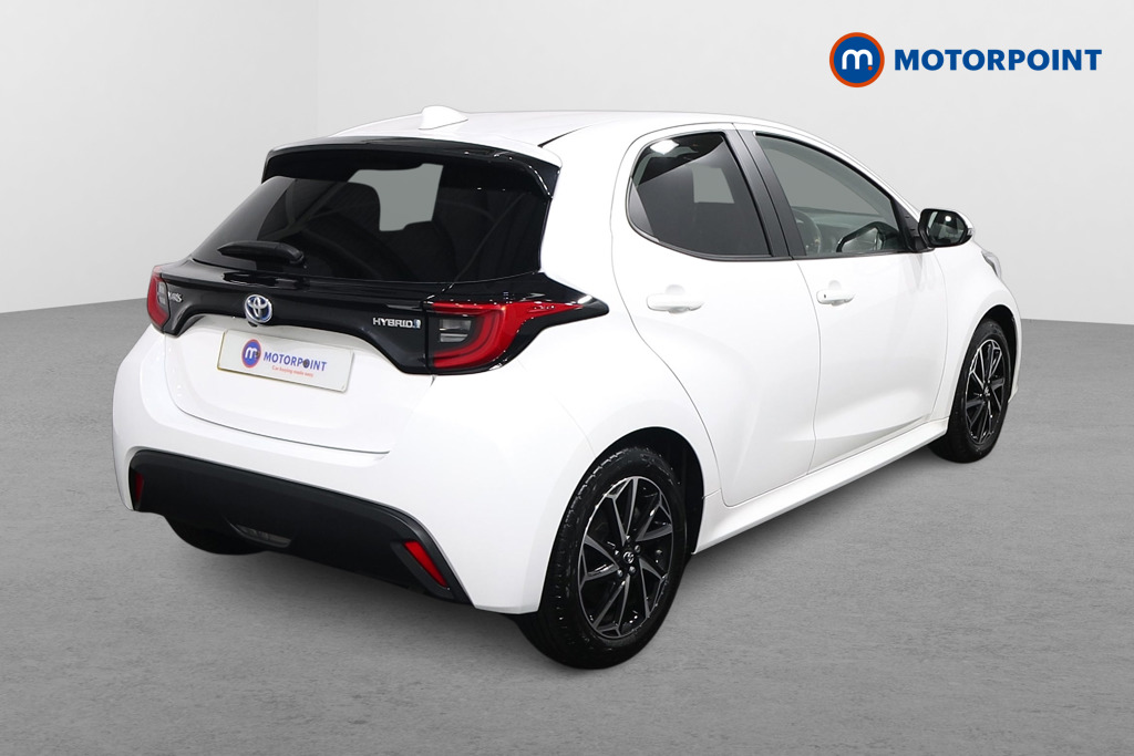 Toyota Yaris Design Automatic Petrol-Electric Hybrid Hatchback - Stock Number (1619230) - Drivers side rear corner