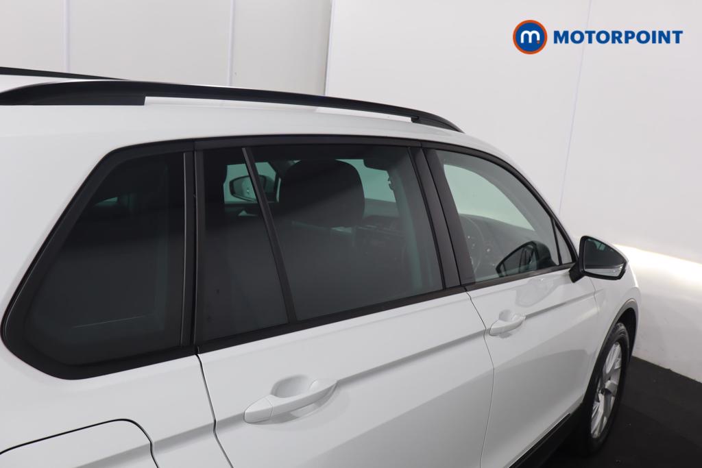 Volkswagen Tiguan Life Automatic Petrol Plug-In Hybrid SUV - Stock Number (1619331) - 27th supplementary image