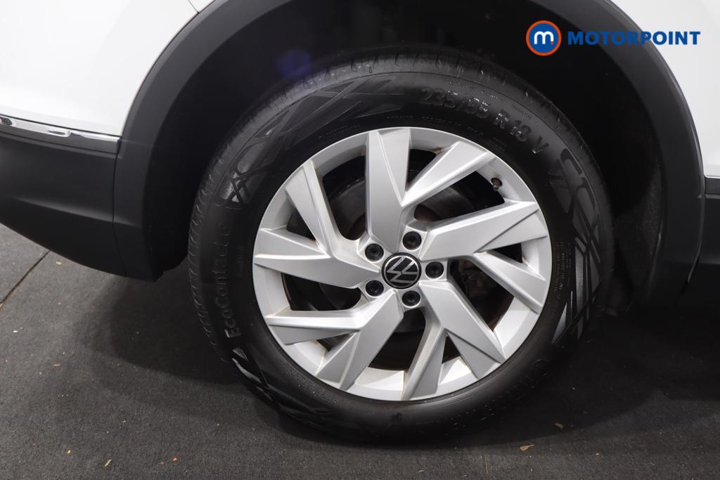 Volkswagen Tiguan Life Automatic Petrol Plug-In Hybrid SUV - Stock Number (1619331) - 31st supplementary image