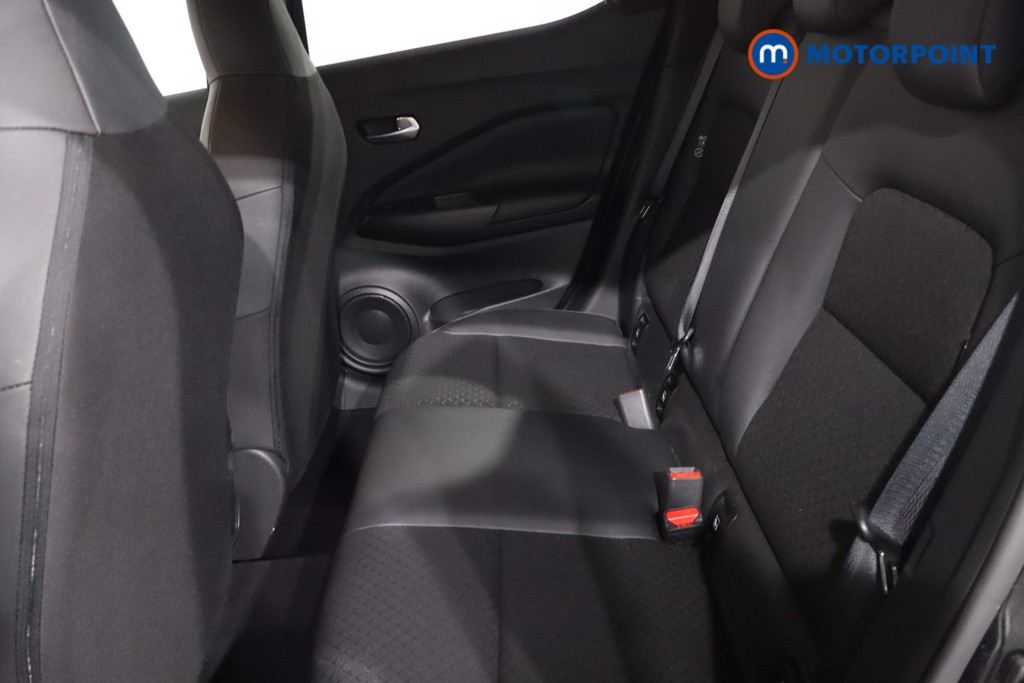 Nissan Juke N-Connecta Manual Petrol SUV - Stock Number (1610387) - 5th supplementary image