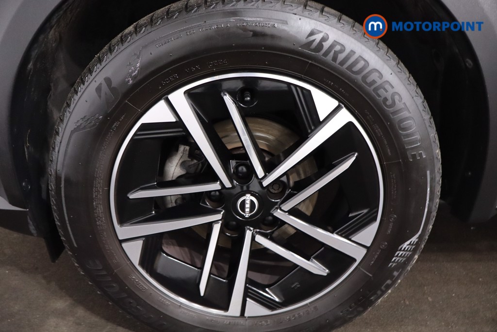 Nissan Juke N-Connecta Manual Petrol SUV - Stock Number (1610387) - 11th supplementary image