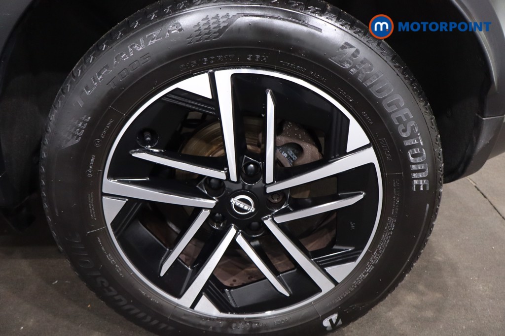 Nissan Juke N-Connecta Manual Petrol SUV - Stock Number (1610387) - 12th supplementary image