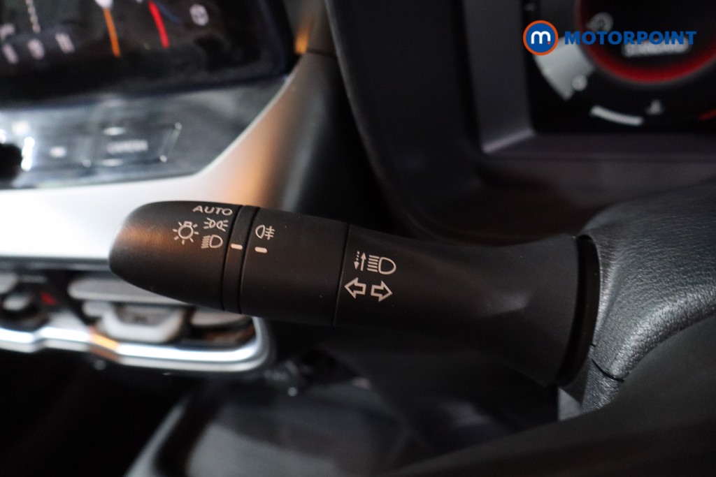 Nissan Juke N-Connecta Manual Petrol SUV - Stock Number (1610387) - 14th supplementary image