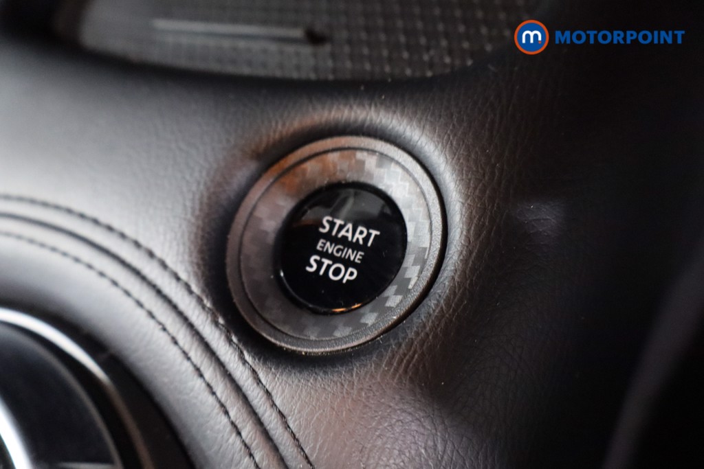 Nissan Juke N-Connecta Manual Petrol SUV - Stock Number (1610387) - 20th supplementary image