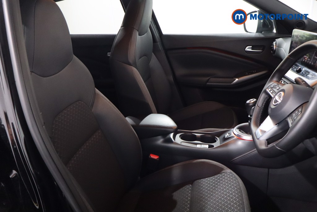 Nissan Juke N-Connecta Manual Petrol SUV - Stock Number (1610387) - 21st supplementary image