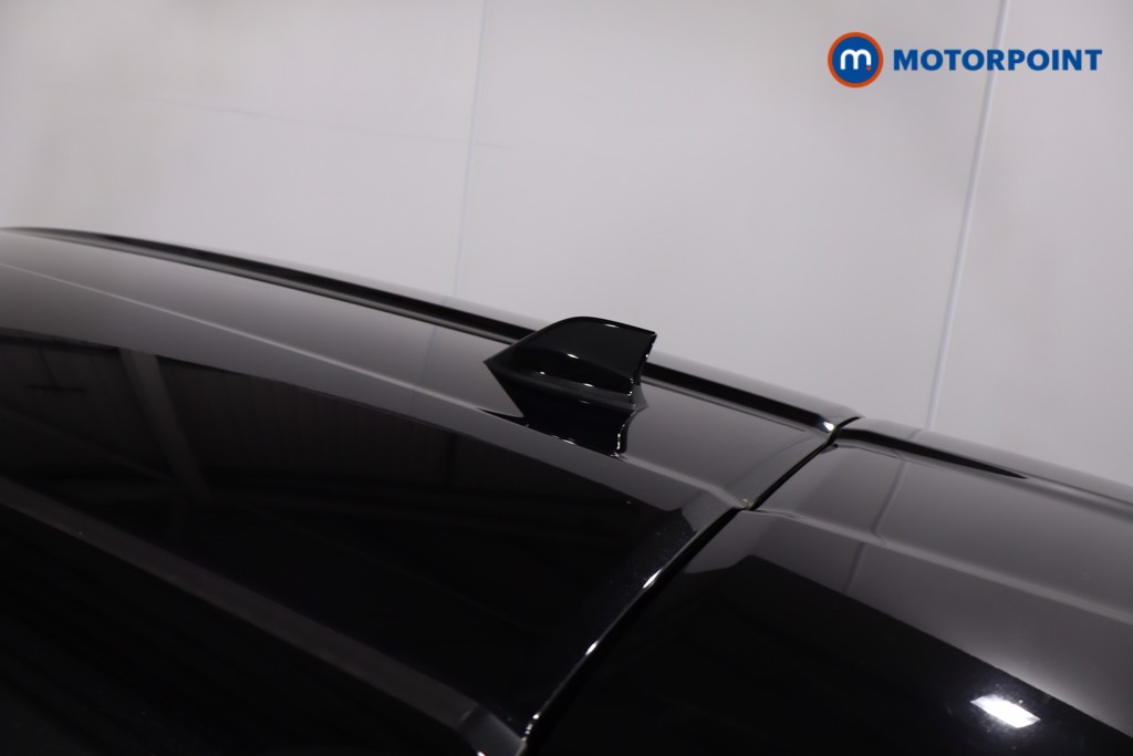 Nissan Juke N-Connecta Manual Petrol SUV - Stock Number (1610387) - 31st supplementary image