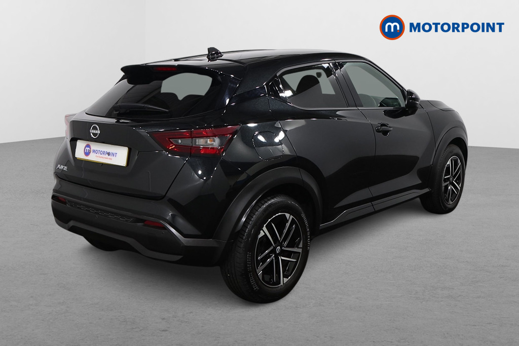 Nissan Juke N-Connecta Manual Petrol SUV - Stock Number (1610387) - Drivers side rear corner