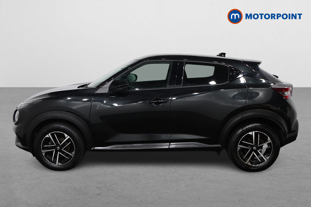 Nissan Juke N-Connecta Manual Petrol SUV - Stock Number (1610387) - Passenger side