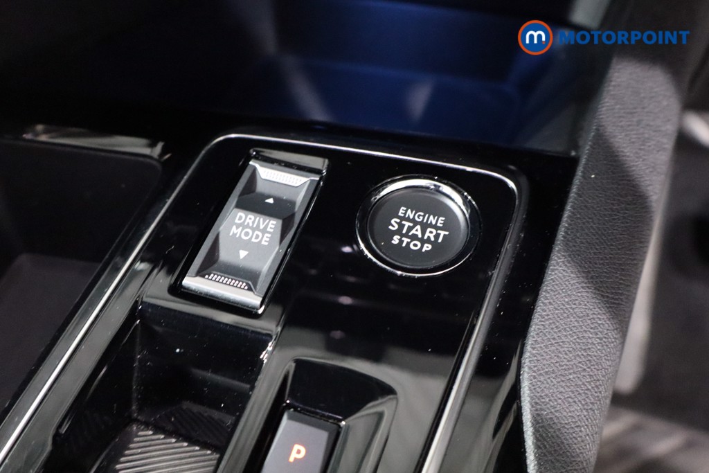 Peugeot 3008 Allure Automatic Petrol Plug-In Hybrid SUV - Stock Number (1610609) - 17th supplementary image
