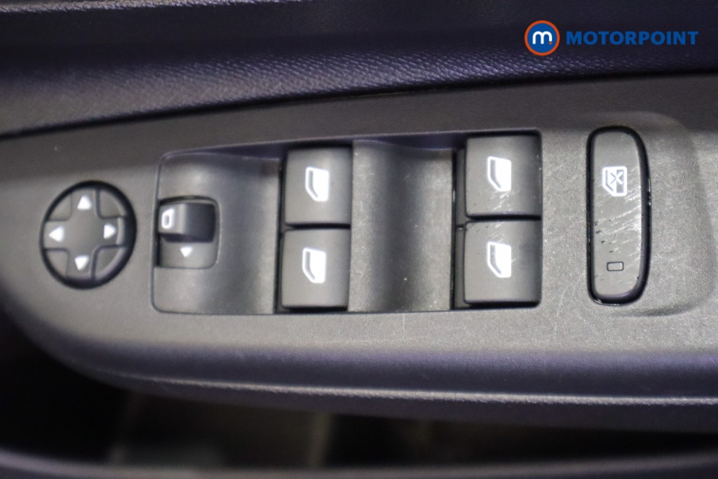 Vauxhall Corsa Design Automatic Petrol Hatchback - Stock Number (1614712) - 15th supplementary image