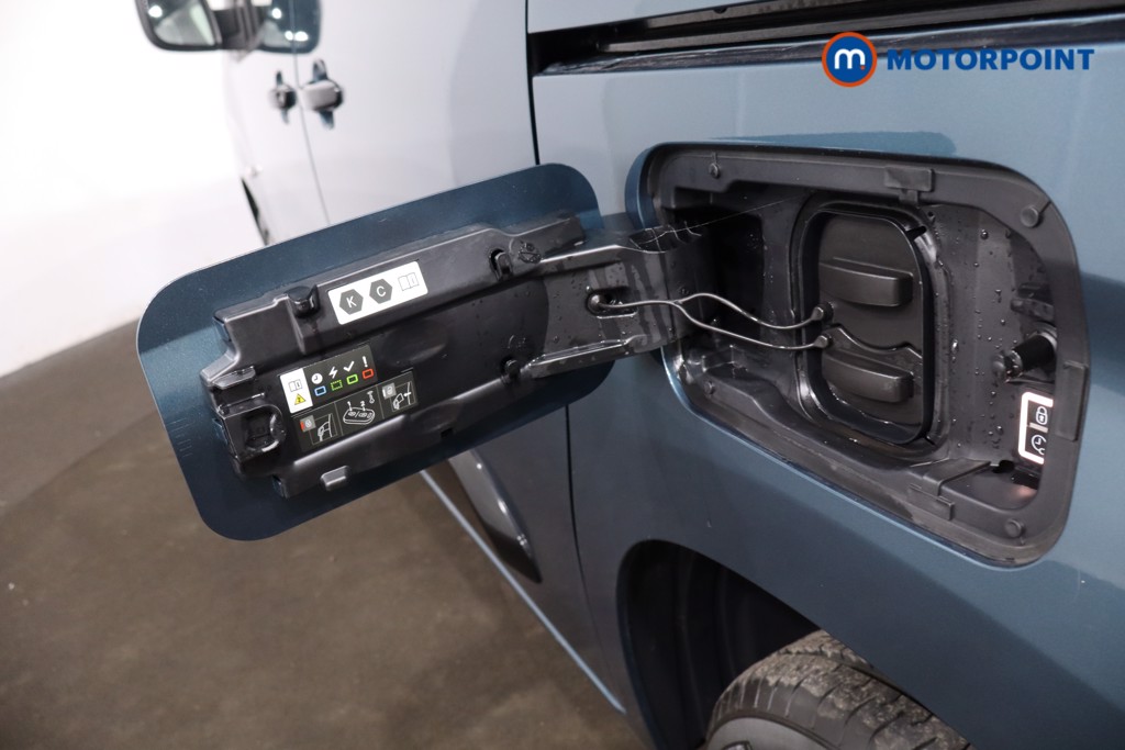 Vauxhall Combo Life Ultimate Automatic Electric People Carrier - Stock Number (1616578) - 33rd supplementary image