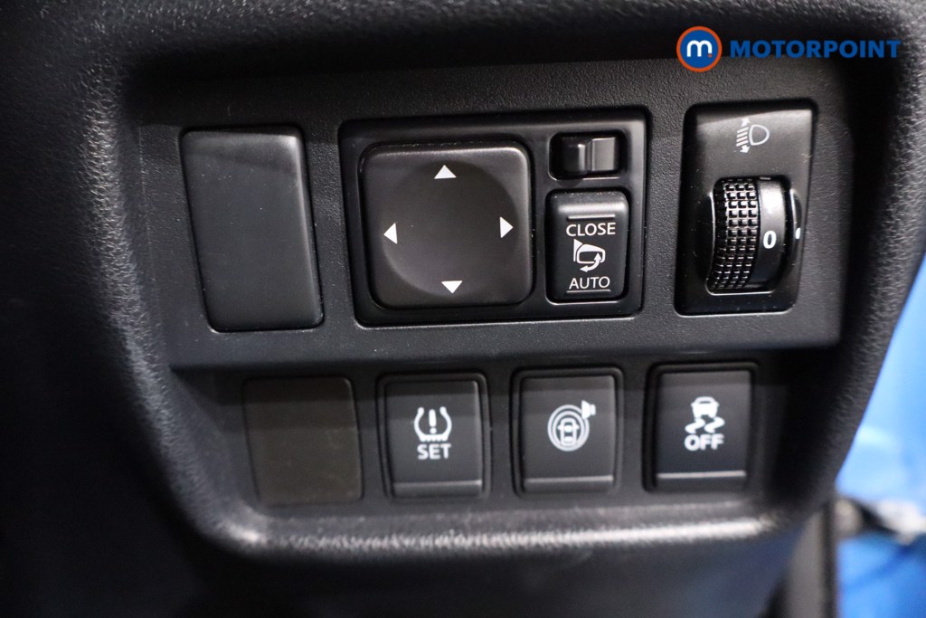 Nissan Juke Tekna Automatic Petrol SUV - Stock Number (1617160) - 17th supplementary image