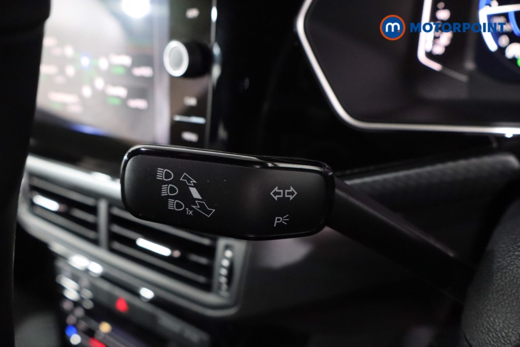 Volkswagen T-Cross R-Line Automatic Petrol SUV - Stock Number (1617933) - 14th supplementary image