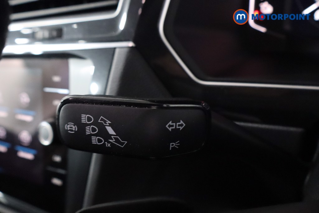 Volkswagen Tiguan R-Line Automatic Petrol Plug-In Hybrid SUV - Stock Number (1619229) - 14th supplementary image