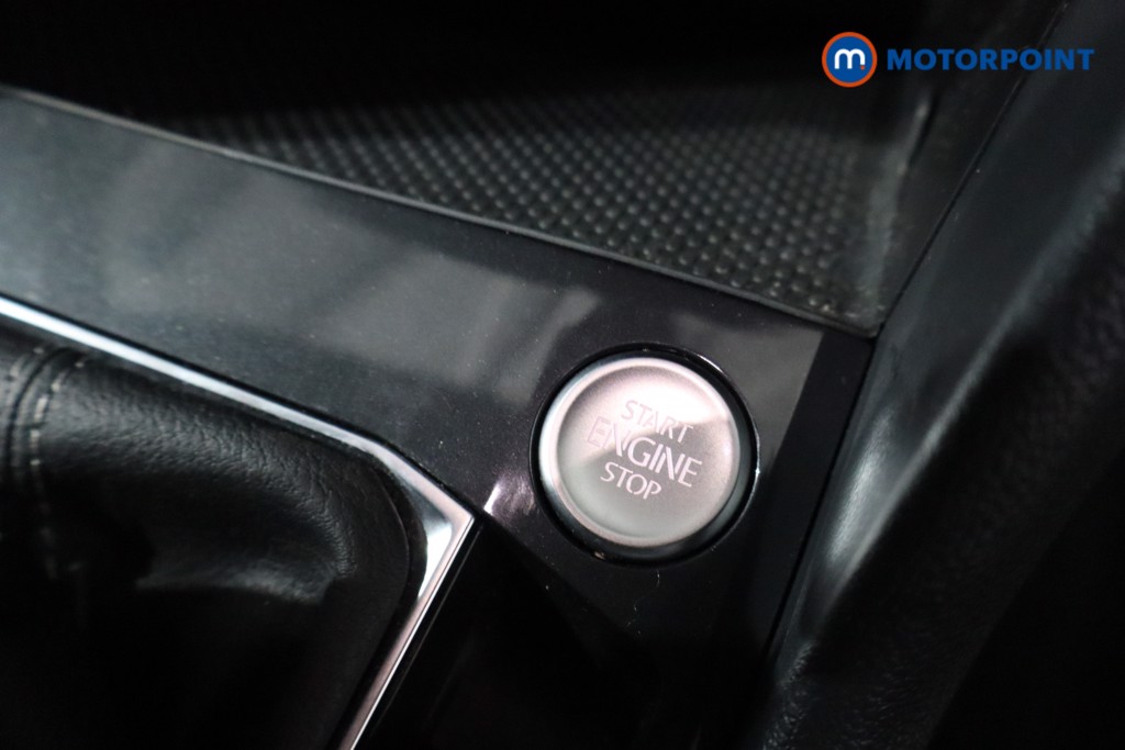 Volkswagen Tiguan R-Line Automatic Petrol Plug-In Hybrid SUV - Stock Number (1619229) - 22nd supplementary image