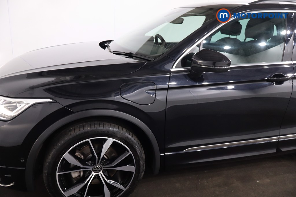Volkswagen Tiguan R-Line Automatic Petrol Plug-In Hybrid SUV - Stock Number (1619229) - 32nd supplementary image