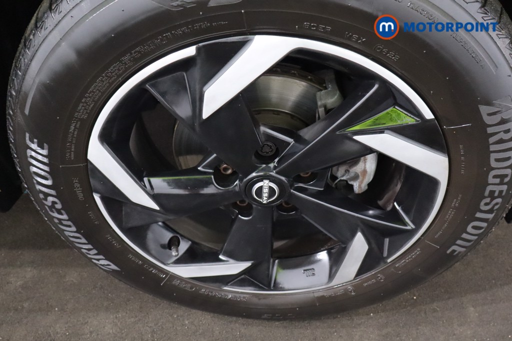 Nissan Juke N-Connecta Automatic Petrol SUV - Stock Number (1618755) - 10th supplementary image