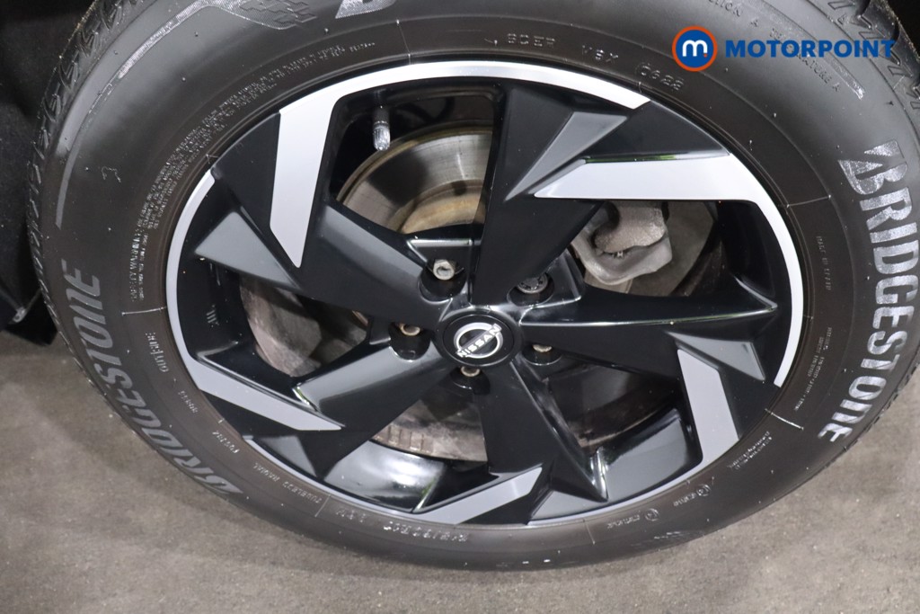 Nissan Juke N-Connecta Automatic Petrol SUV - Stock Number (1618755) - 12th supplementary image